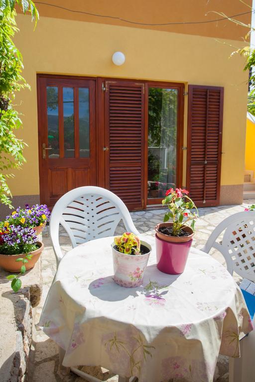 Apartment Dunja Đảo Đảo Cres Ngoại thất bức ảnh