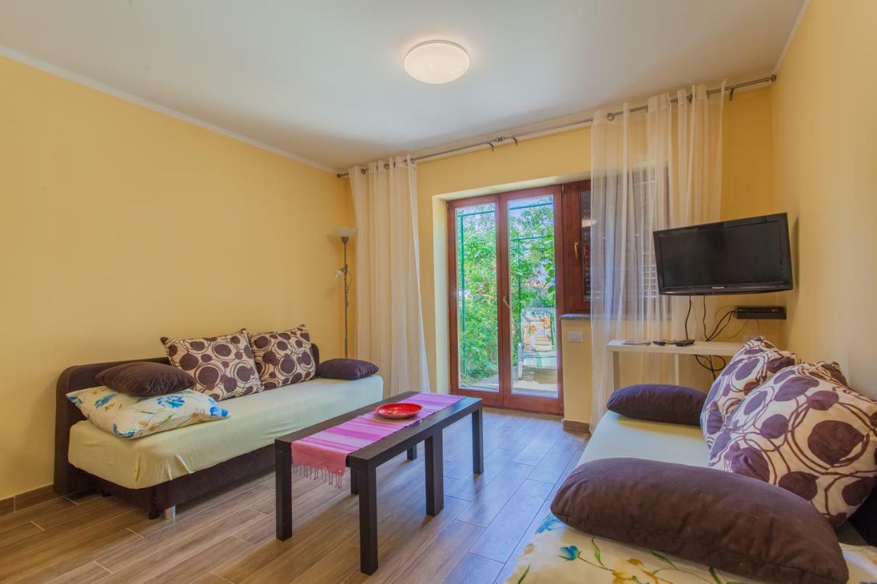 Apartment Dunja Đảo Đảo Cres Ngoại thất bức ảnh