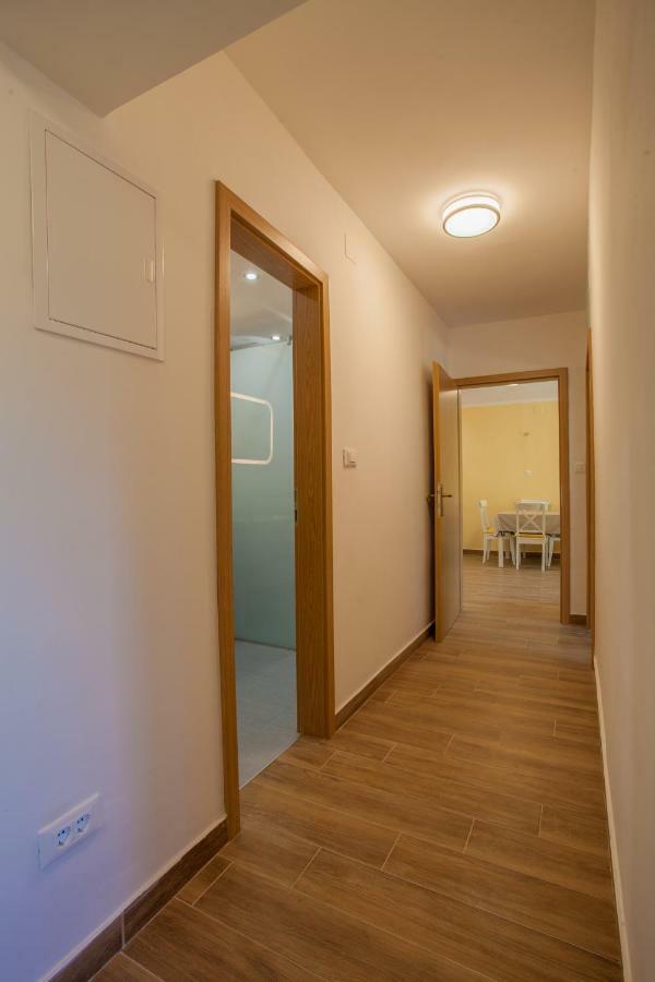 Apartment Dunja Đảo Đảo Cres Ngoại thất bức ảnh